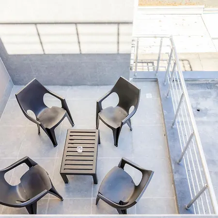 Ereva Seaside 2 Bedroom Duplex Modern 아파트